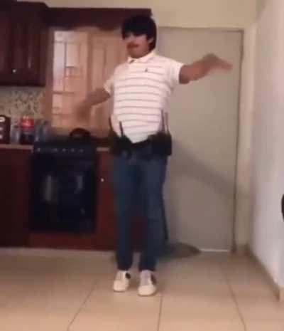 I can't find the song name maybe yall can help me