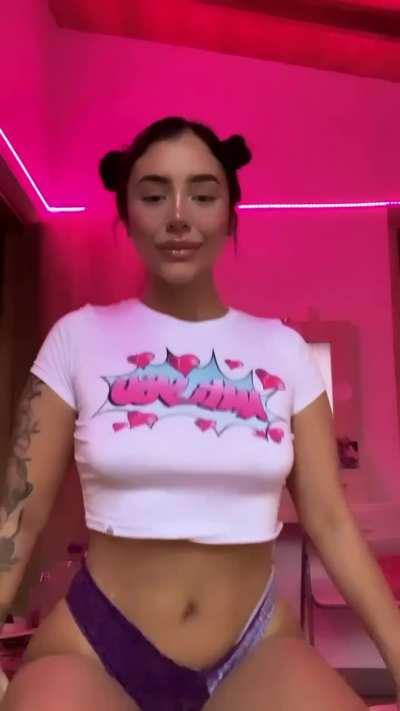 I heard you’ve never tasted Colombian pussy… let’s change that