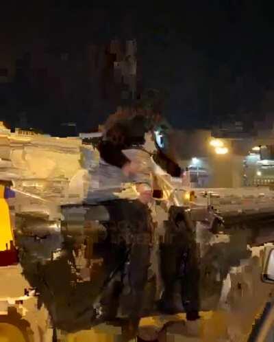 Accommodating a claustrophobic friend