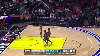 [Highlight]DK Metcalf showing off the bunnies..... again.