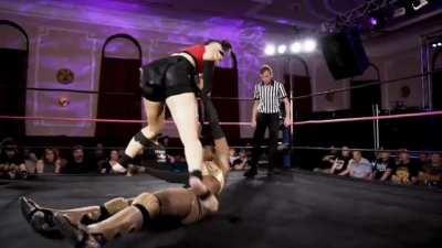 On WWA: Queen Aminata vs Janai Kai