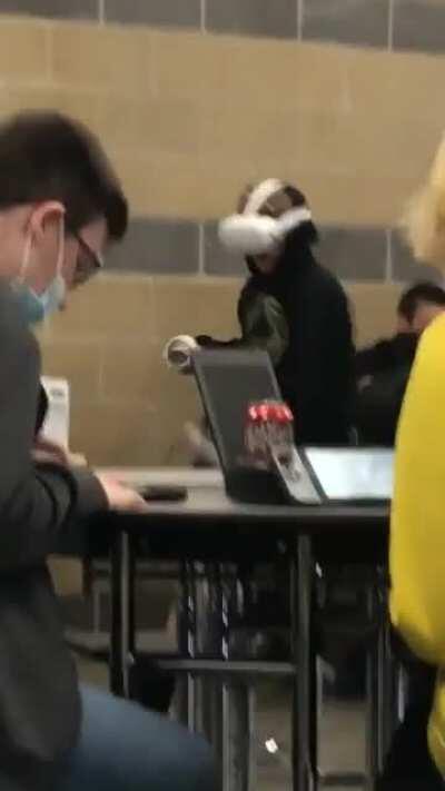 Spotted a wild quest 2 user at school today