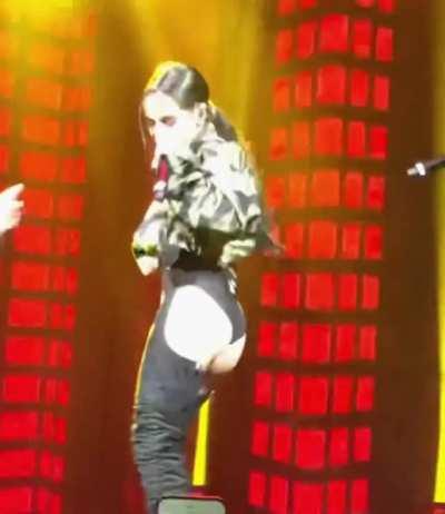 Sin Pijama live in Las Vegas #1 (1x speed) (looped-reverse)