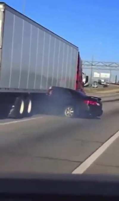 Car dont move out the way 🤷🏽♂️