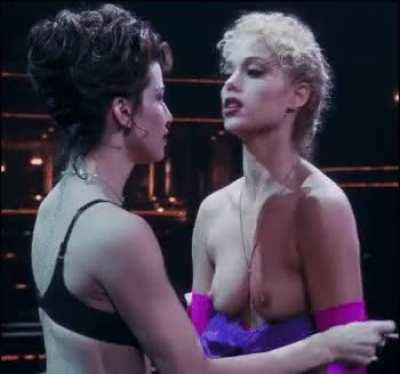 Gina Gershon & Elizabeth Berkley 1995