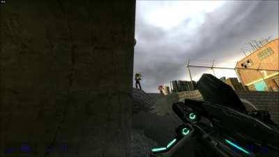 Zombie threw me medkit - thank you I guess?