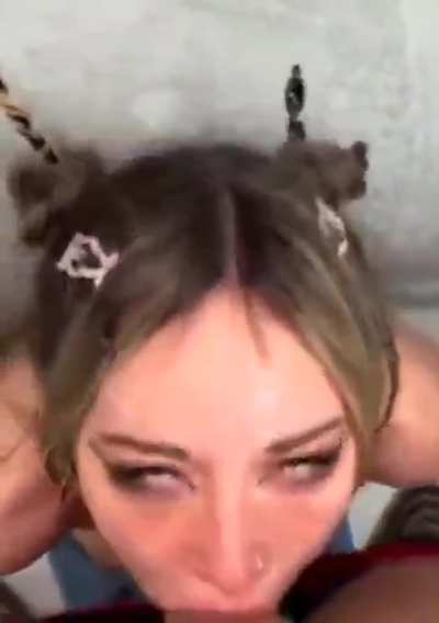 I need to break someone in like this so badly 🤤