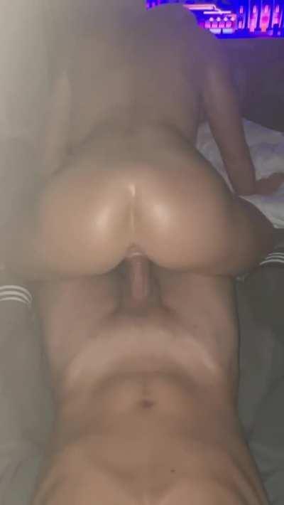 Grip and bounce 👅🍑👅🍑