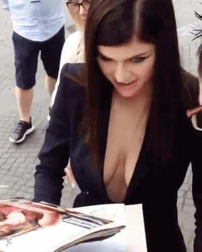 Signing autographs