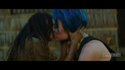 Wallis Day & Skai Jackson - 