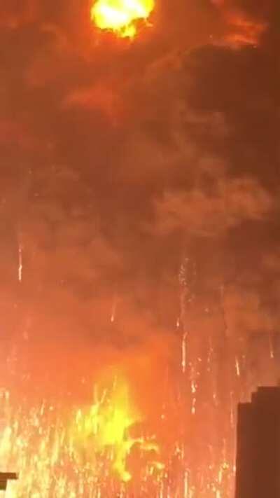 A man recorded the 2015 Tianjin, China explosion on a somewhat closer view.