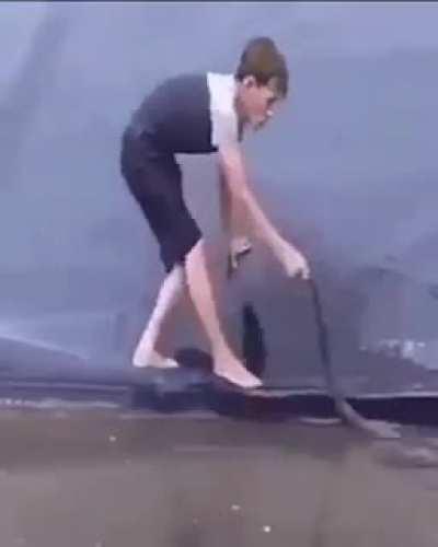 Snek (roundabout by yes edition)