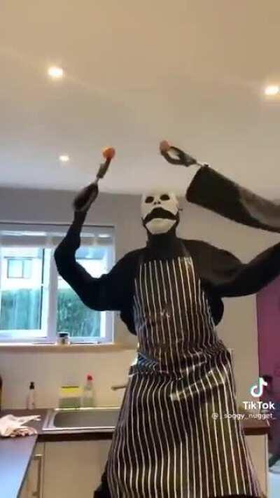 Vencedor Master Chef do mundo paralelo te ensina como fritar ovo