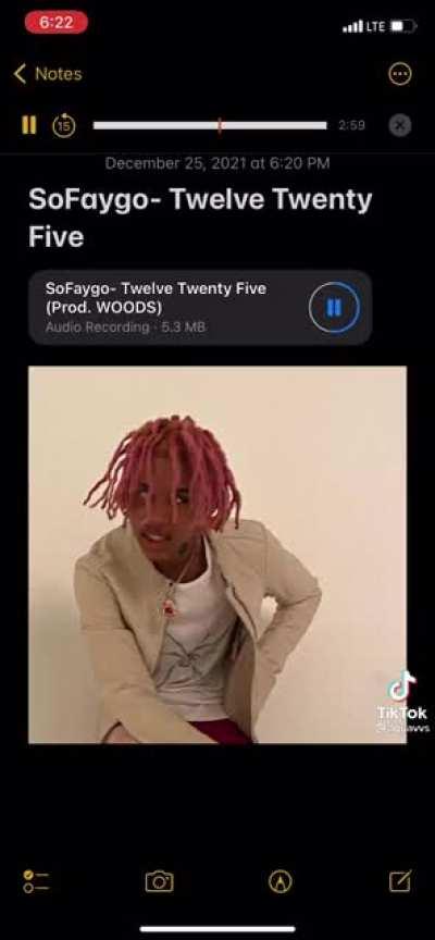 y’all think faygo’s voice/flow lowkey sound like durk? 🤔