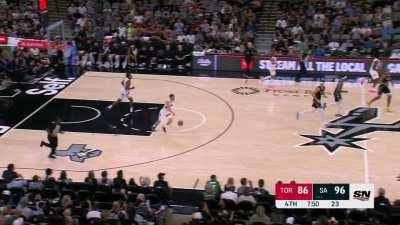 [Highlight] Scottie Barnes scores in 3 straight possessions for the Raptors