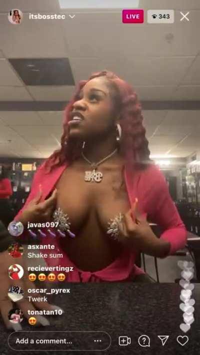 B0$$+£c fully nude Live