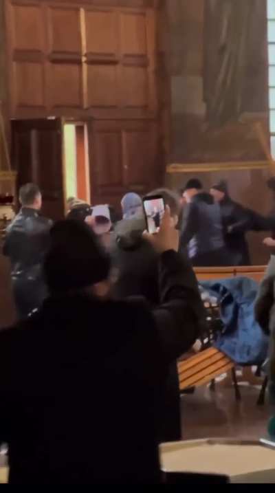 More mayhem in Cherkasy, Ukraine as supporters of the Russian world cause troubles because there former churches are no longer in Moscow control