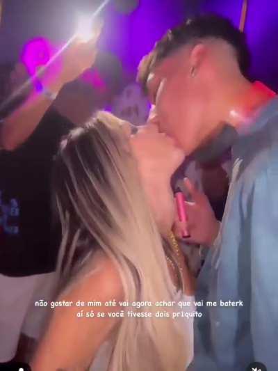 Brazilian girl gets her tongue sucked