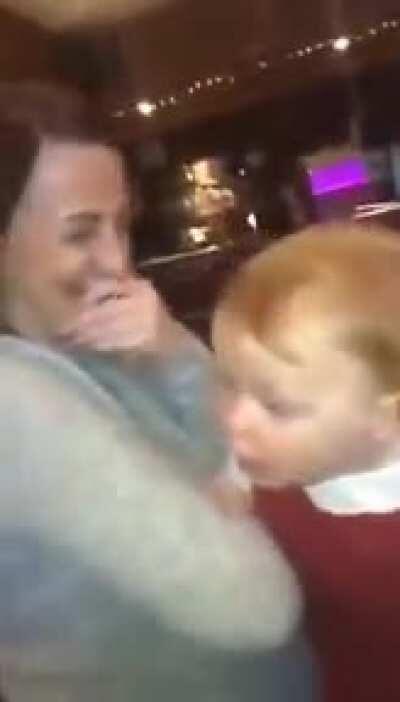 Kid mistakes man for santa