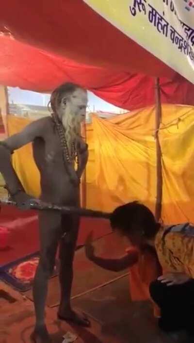 Ştoarfă în rromânia dând report la postările WAGTHROmanilor