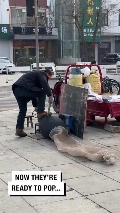 The process of making street popcorn in China.