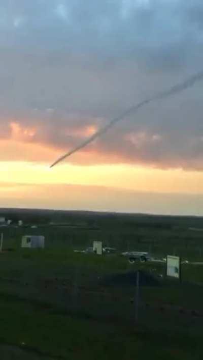 Russian Islander ballistic missile (range 50-500 km) unit is fighting against the same field it's standing on