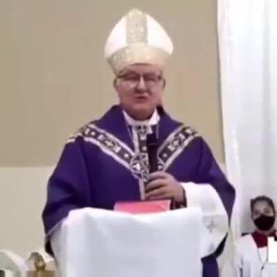 Rezando para que seja proibido ter uma religião 🙌 2