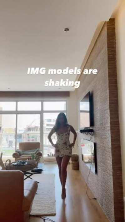 Look at this sexy lady! 🥵♥️