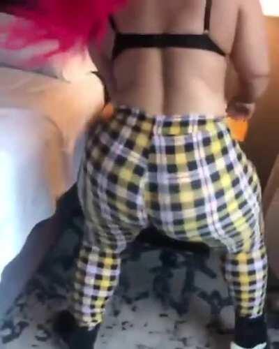 The goat 🐐🐐🐐🐐🐐🐐🐐