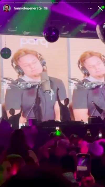 Leave Thiggg, Become an Icon