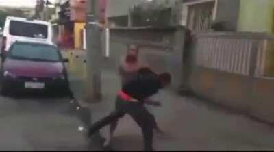 X1 pela cadeira de bar ao som de tuezin