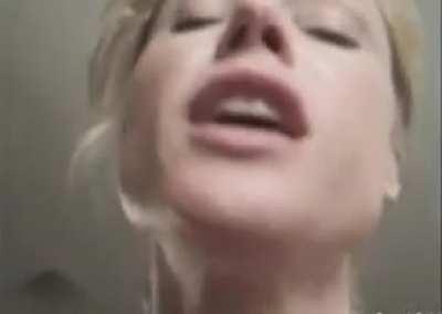 Julie Bowen, screwing