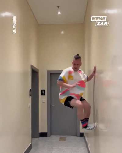 Bouncing off parallel walls for 10 seconds