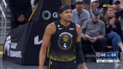 [Highlight] Klay Thompson Dunks on Porzingis