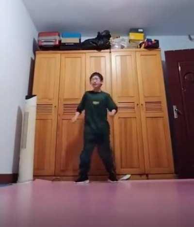 me breaking down uncontrollably because a wizard just cast a spell on me that makes me break it down whenever i break down