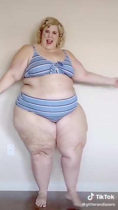 Notice how the tibia bends inwards instead of being straight