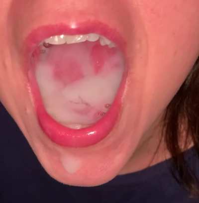 Absolutely nothing turns me on the most than a massive thick cumshot in my mouth! I love you hubby ❤️ 💕