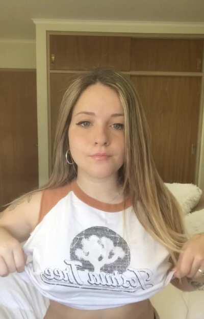 I'm looking for a big penis to accompany my big tits