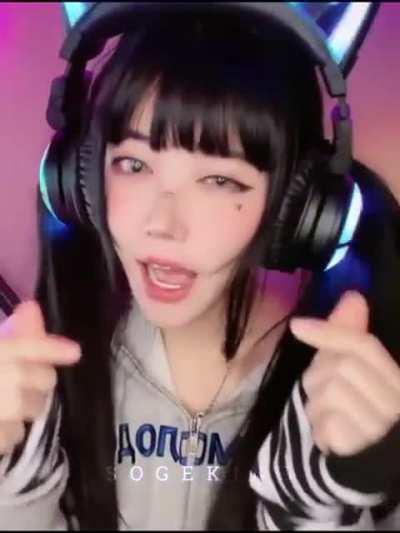 HAHAHA pa ap-bot😂