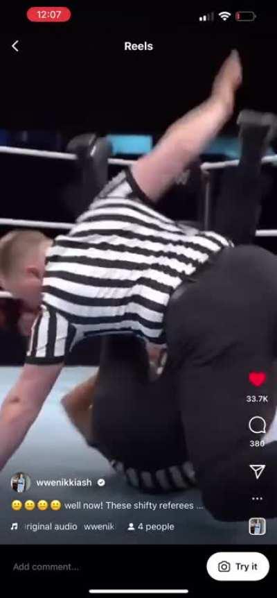 Nikki A.S.S knows she has a fat ass 🔥🔥