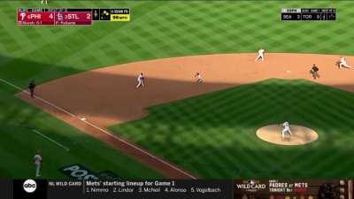 [Highlight] Former Angels continue their post season success as Marsh hits an RBI single to make it 5-2 for the Phillies in the 9th!