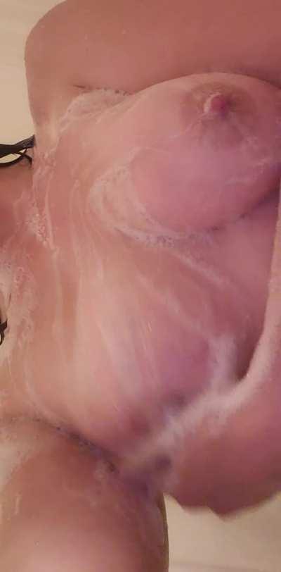Soapy tits (f)or you to play with 👅