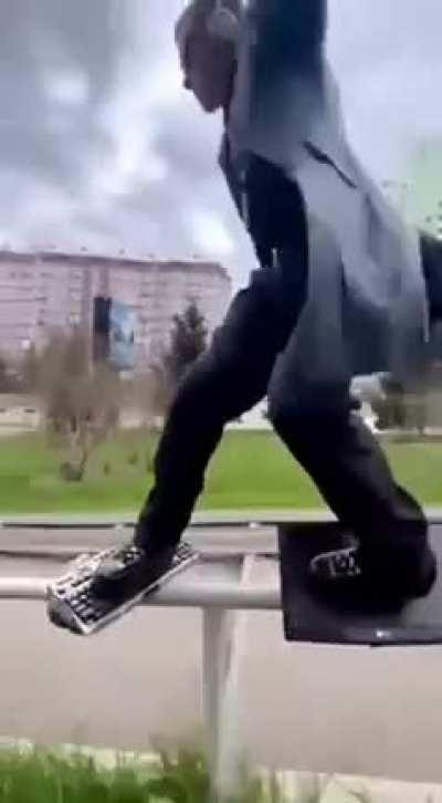 hack3r (praise spez)