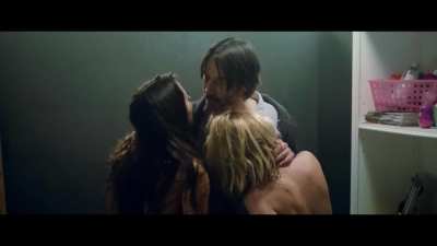 Ana De Armas, Lorenza Izzo - Knock Knock (2015)