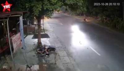 Full throttle into a tree 