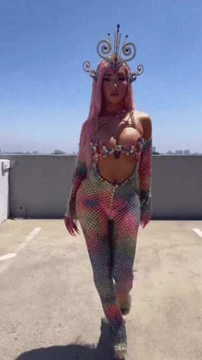💖💚💖 nikita dragun 💖💚💖 luv that walk 🍆🍆🍆