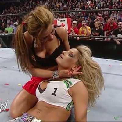 Kissing Trish Stratus