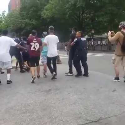 [USA] Man hits another man, doesn't realize police is behind him, gets arrested immediately