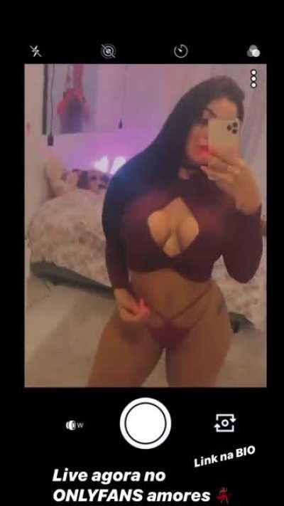 Stephanie Silveira @stephaniesilveiira