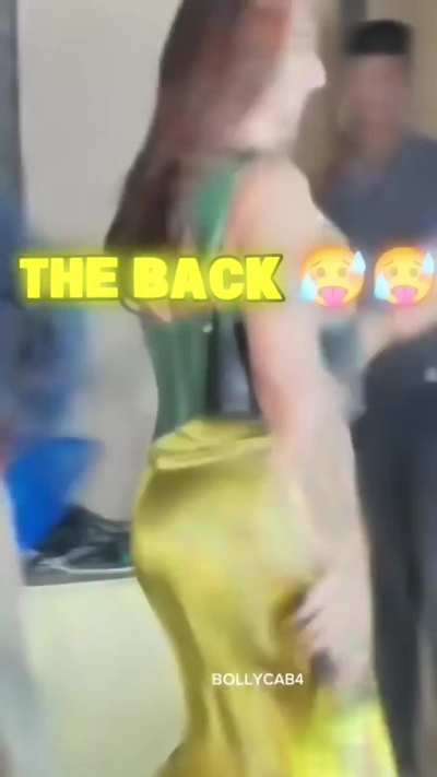 Kusha Kapila's thick 🍑 deserves more praise 🥵